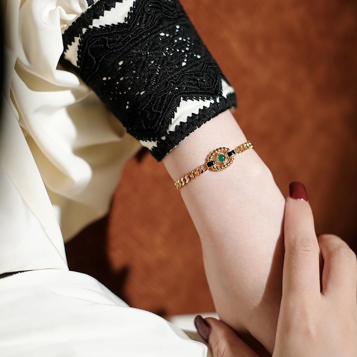 Luxuriöses Kettenarmband im Vintage-Stil mit grünem Onyx