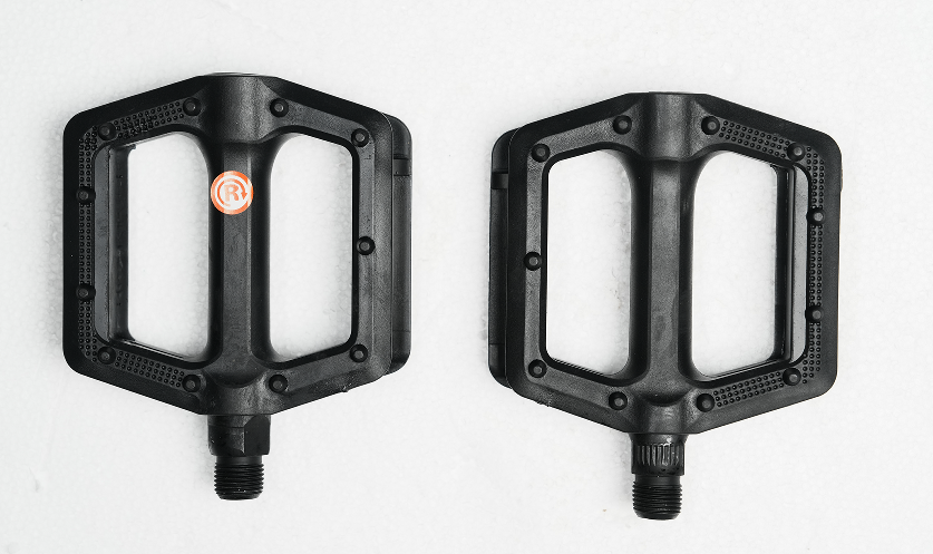 Linkes und rechtes Pedal Set für iScooter U2 Elektrofahrrad