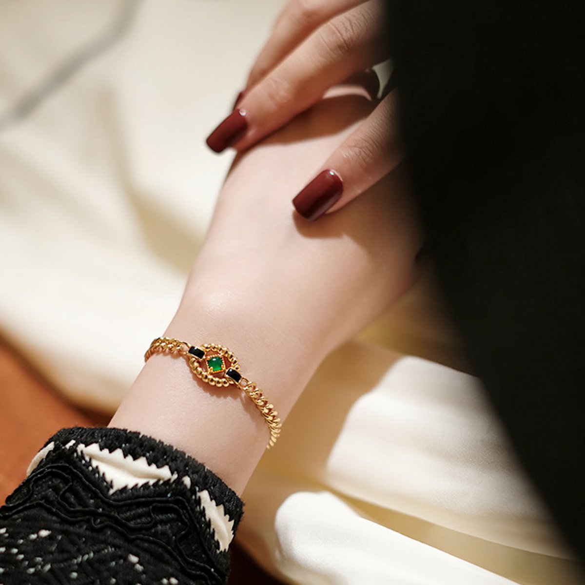 Luxuriöses Kettenarmband im Vintage-Stil mit grünem Onyx