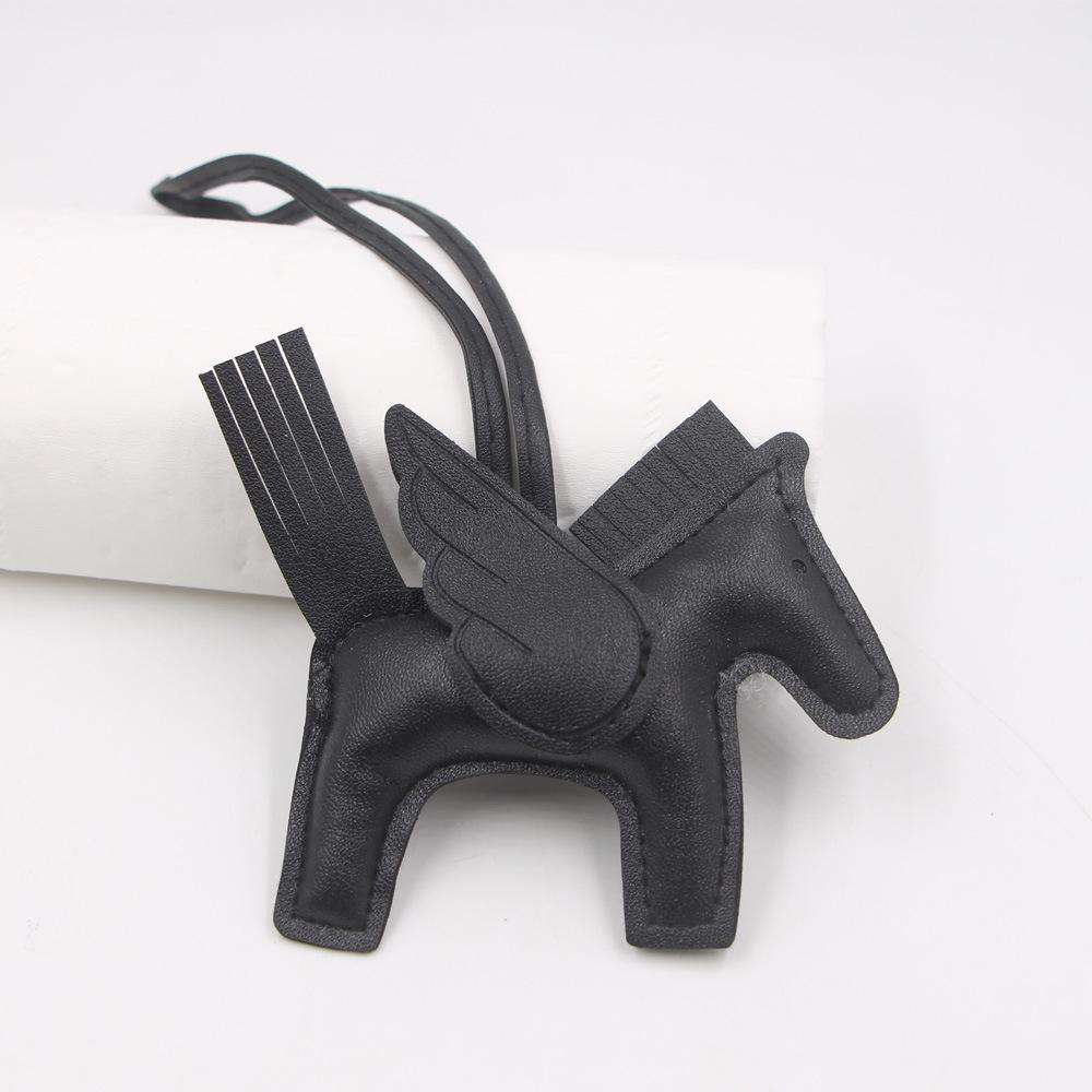 Hot Classic Wing Pony Bag Anhänger Dekorative Accessoires Auto Schlüsselanhänger Anhänger Hochwertige Lederproduktion Tassel winged horse