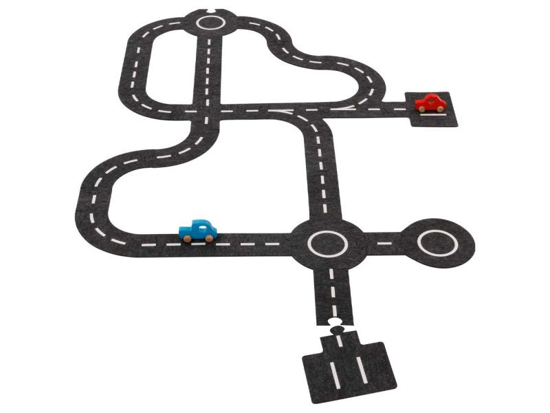 goki Spielstraße aus Filz inkl. 2 Holzautos, 30-teilig