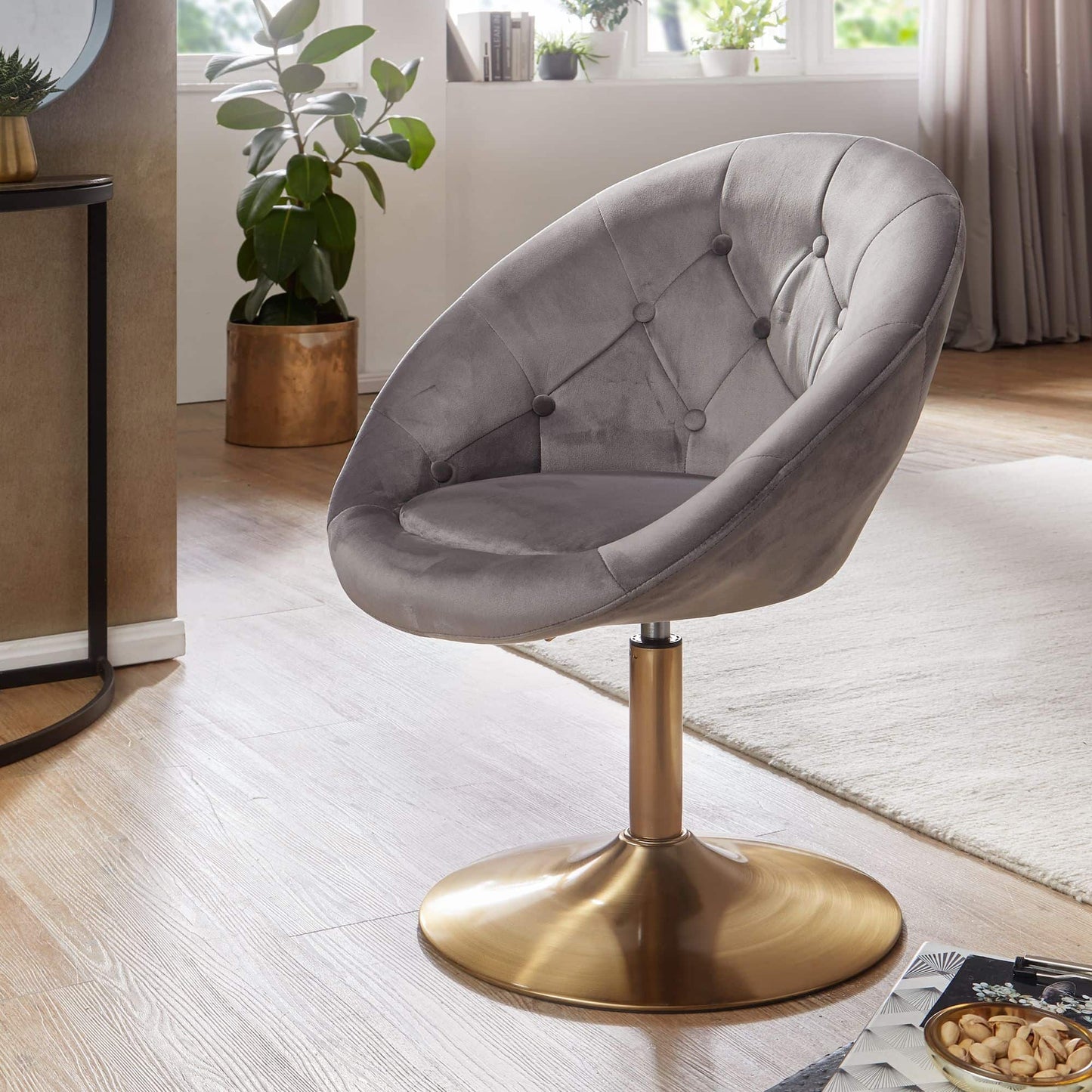 Chesterfield Loungesessel in Grau und Gold mit 360° Drehfunktion – Stilvolles Design für gemütliche Stunden