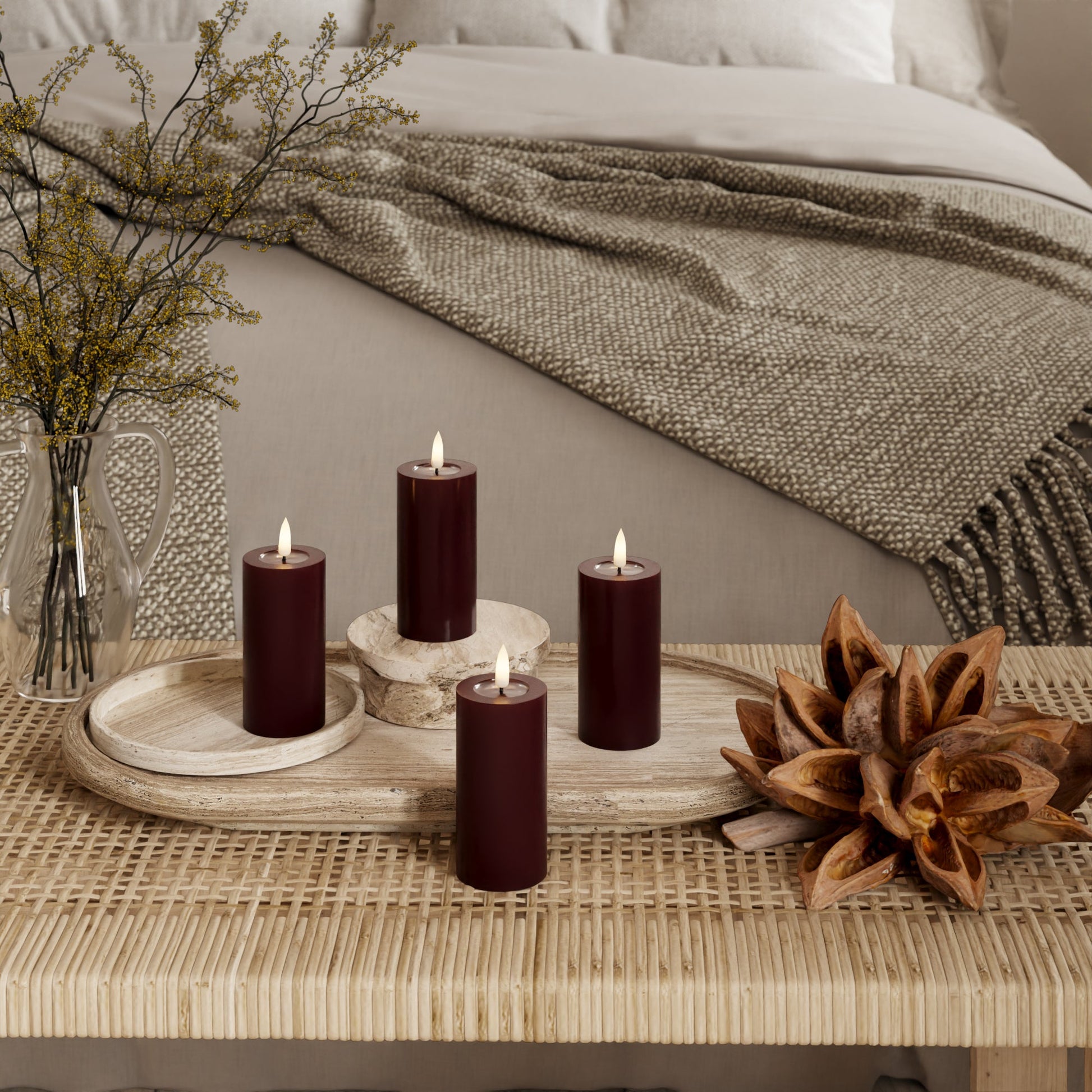LED-Blockkerzen Ø 5 x 10 cm Burgunderrot – 4 Stück