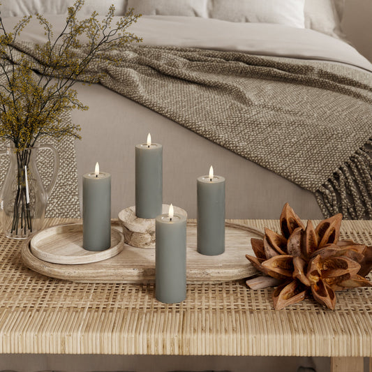 LED-Blockkerzen Ø 5 x 12,5 cm, grau – 4 Stück