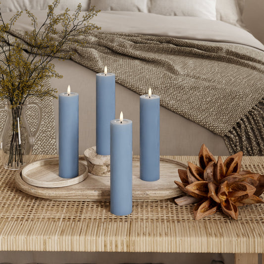 LED-Blockkerzen Ø 5 x 20 cm eisblau – 4 Stück