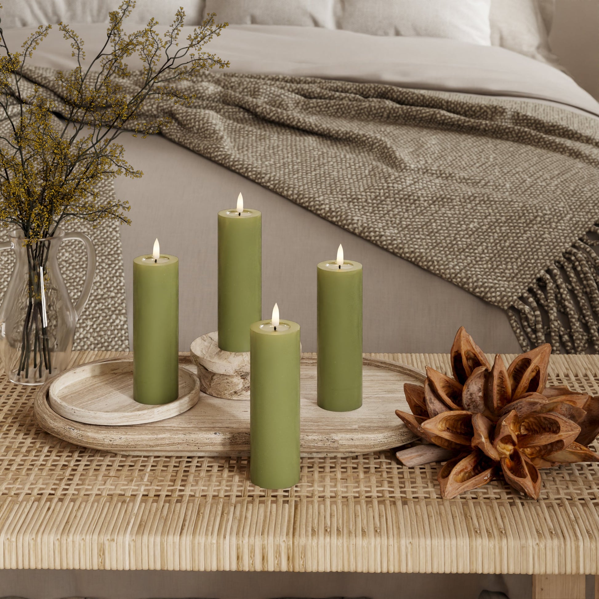 LED-Blockkerzen Ø 5 x 15 cm Olivgrün – 4 Stück