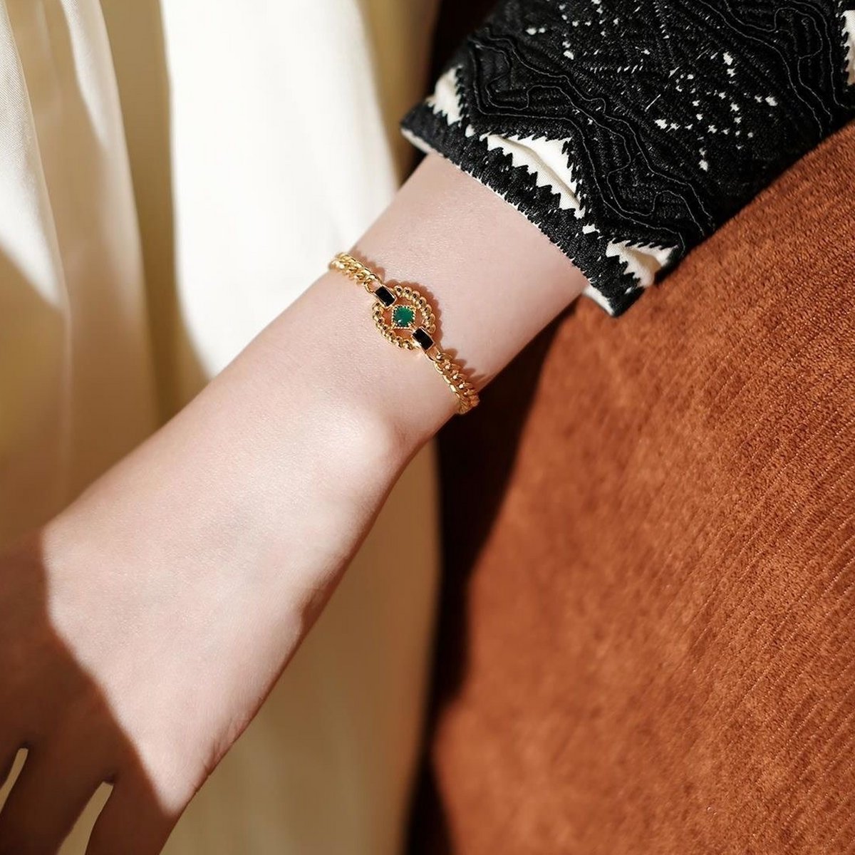 Luxuriöses Kettenarmband im Vintage-Stil mit grünem Onyx