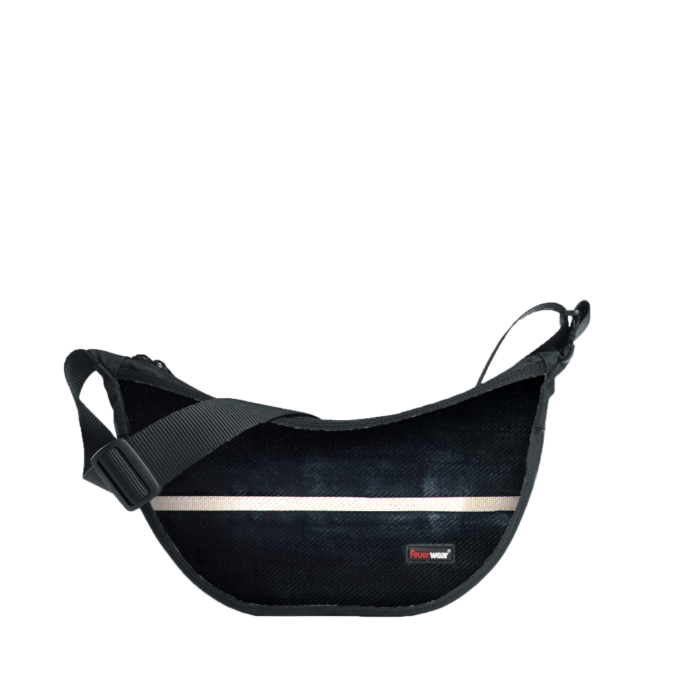 Feuerwear Moonbag Ori, schwarz, aus recyceltem Feuerwehrschlauch