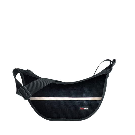 Feuerwear Moonbag Ori, schwarz, aus recyceltem Feuerwehrschlauch