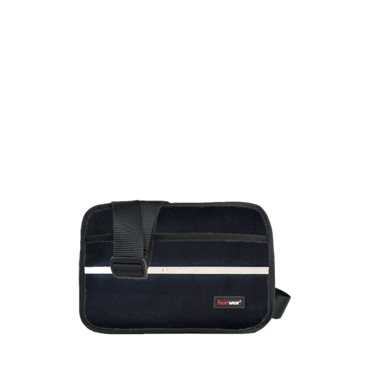 Feuerwear Crossbody Bag, Oscar, schwarz, aus recyceltem Feuerwehrschlauch
