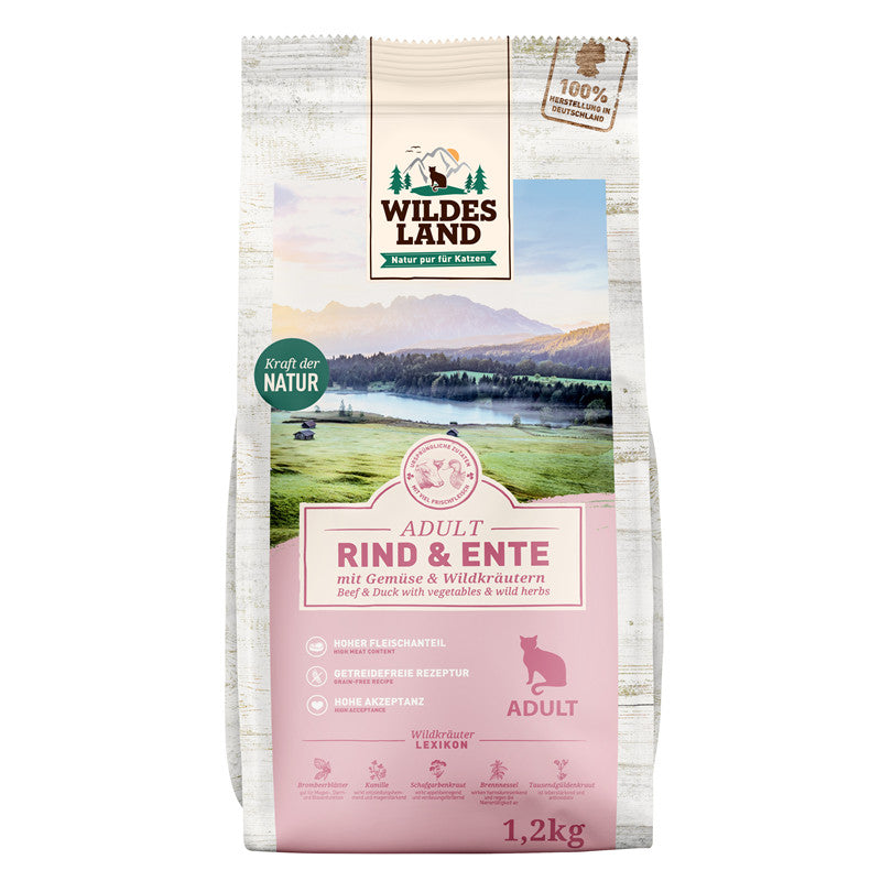 Wildes Land Rind und Ente mit Gartengemüse