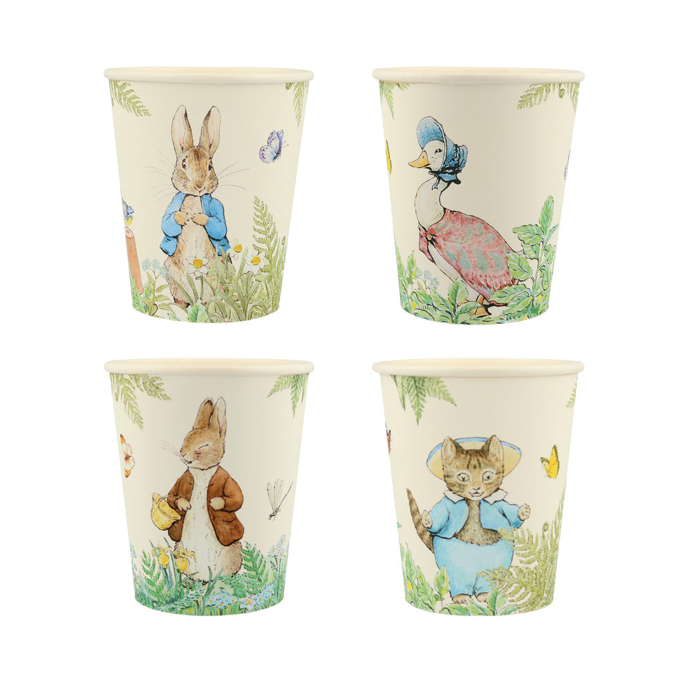 Peter Rabbit In The Garden Pappbecher