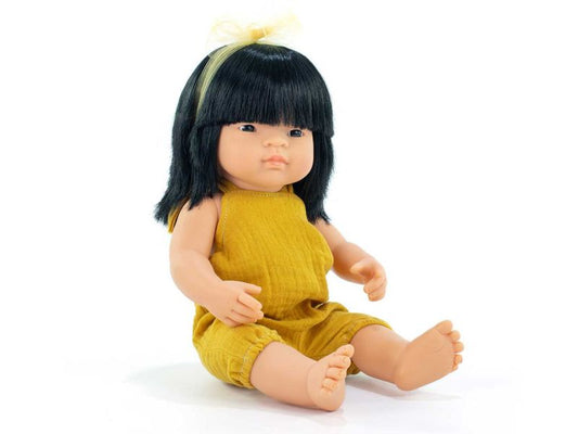 miniland dolls Babypuppe asiatisches Mädchen mit Kleidung