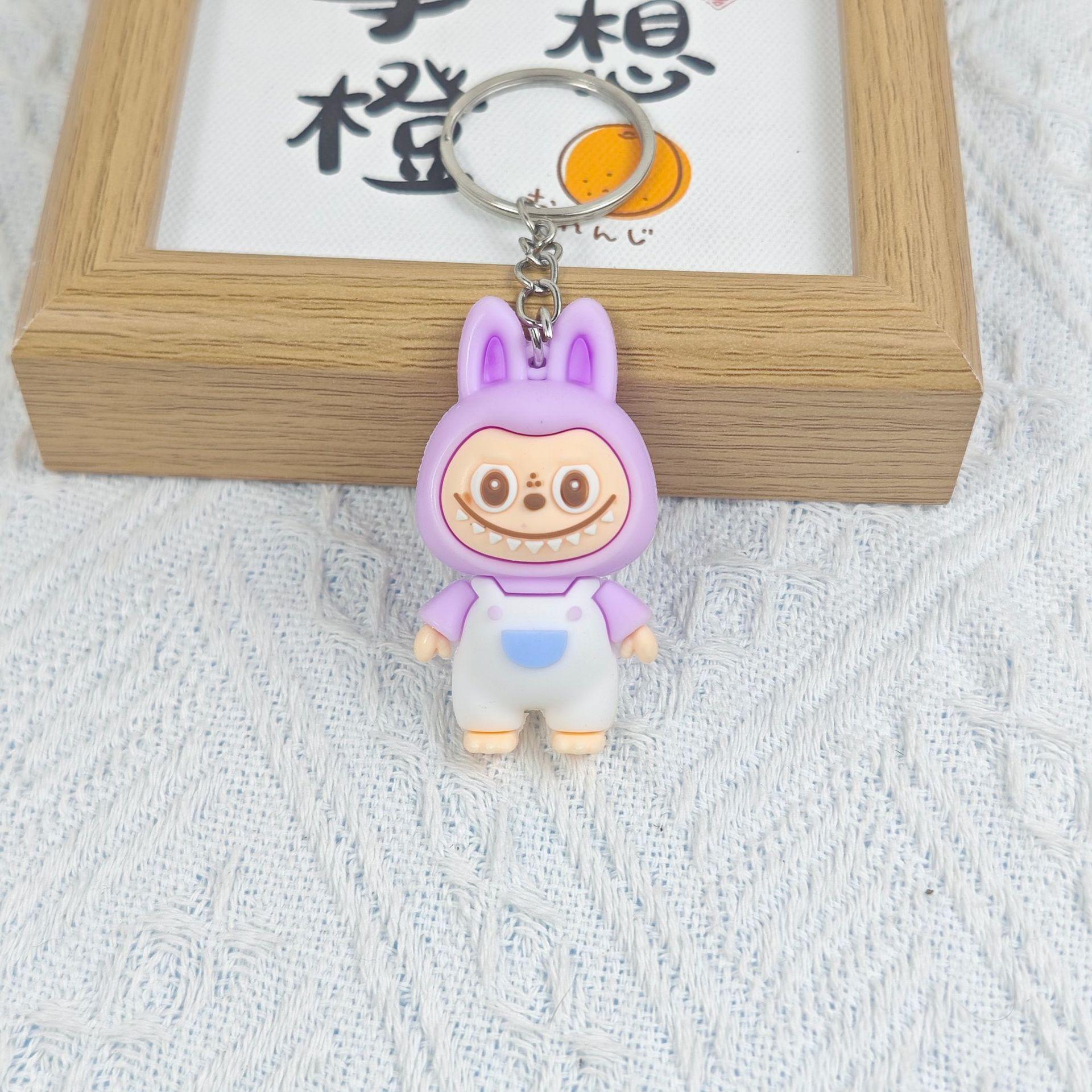 Kreativer Cartoon Labfabric Schlüsselanhänger Niedliche Puppe Autoanhänger Schlüsselanhänger Geschenktütenanhänger Light Purple