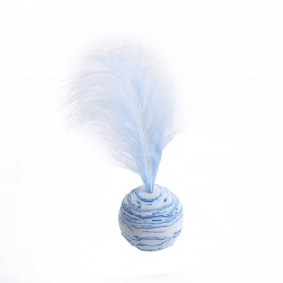 Katzenspielzeug-Ball mit blauer Feder
