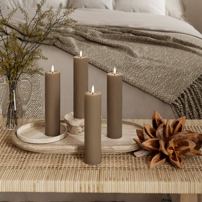 LED-Blockkerzen Ø 5 x 20 cm Karamell – 4 Stück