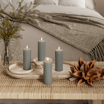 LED-Blockkerzen Ø 5 x 12,5 cm, grau – 4 Stück