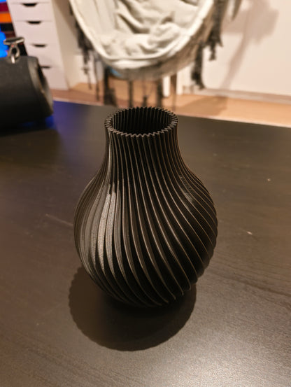 Spiral Vase - Modern Living