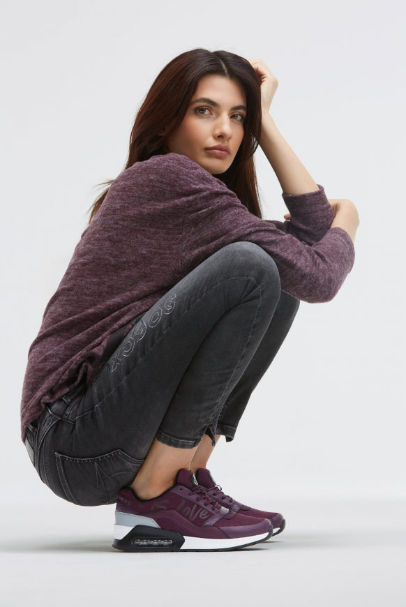 SOCCX Air Cushion Sneaker