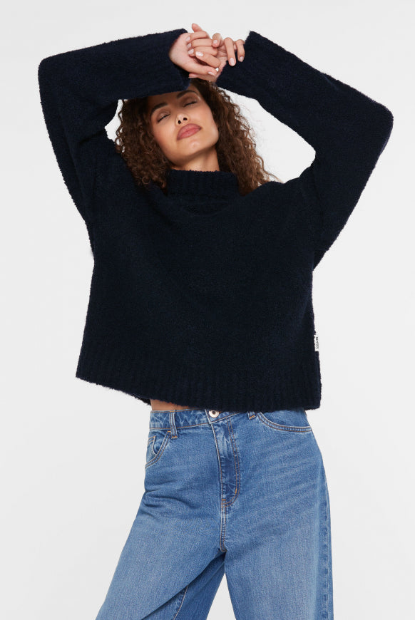 SENSES.THE LABEL Boucle