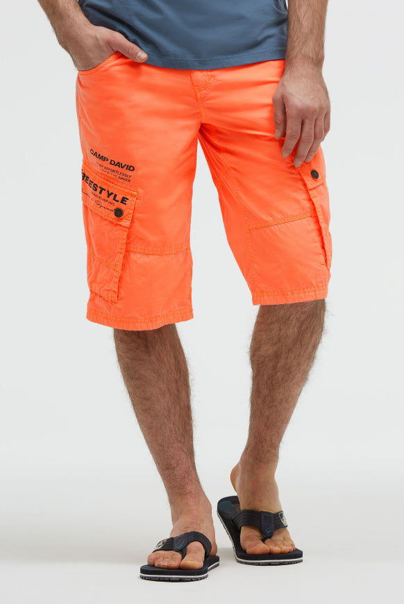 CAMP DAVID Cargo Shorts mit kleinen Label Prints