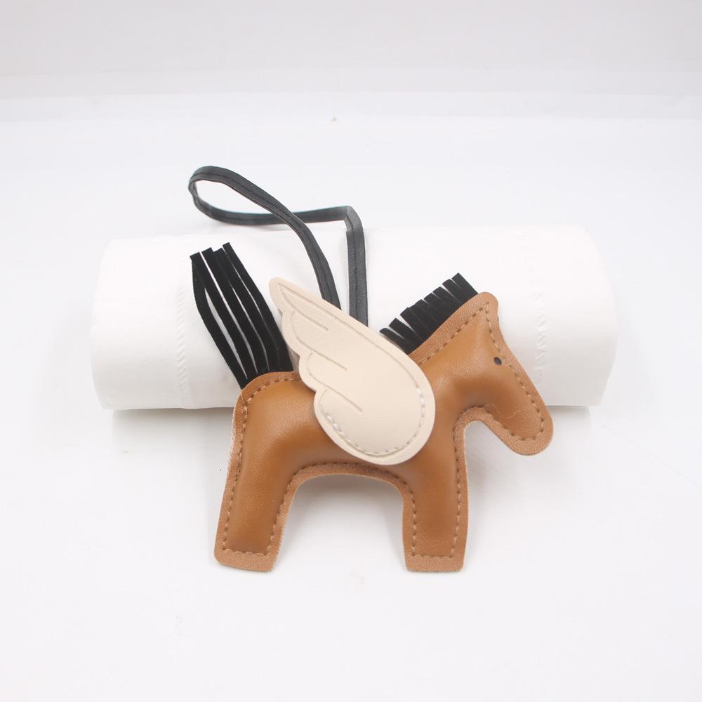 Hot Classic Wing Pony Bag Anhänger Dekorative Accessoires Auto Schlüsselanhänger Anhänger Hochwertige Lederproduktion Tassel winged horse beige/kaffeebraun