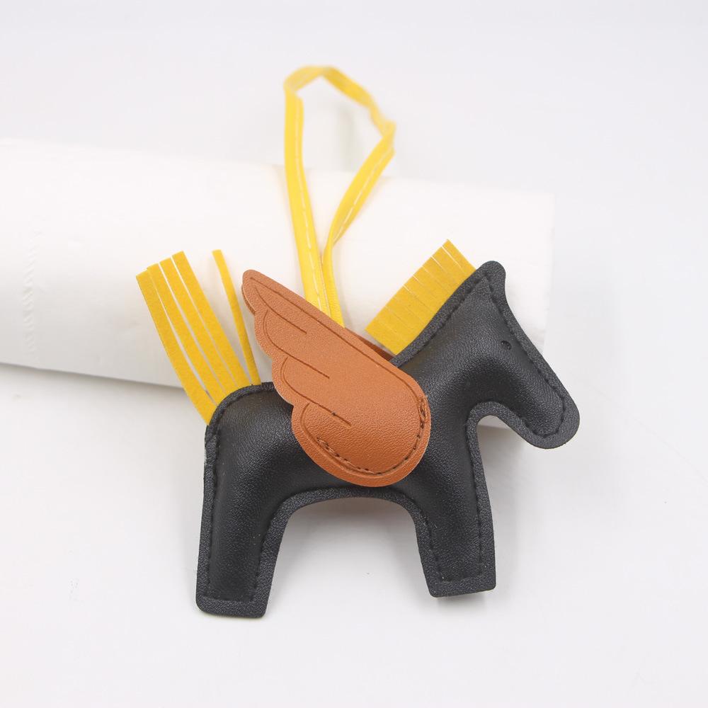 Hot Classic Wing Pony Bag Anhänger Dekorative Accessoires Auto Schlüsselanhänger Anhänger Hochwertige Lederproduktion Tassel winged horse kaffeebraun/schwarz