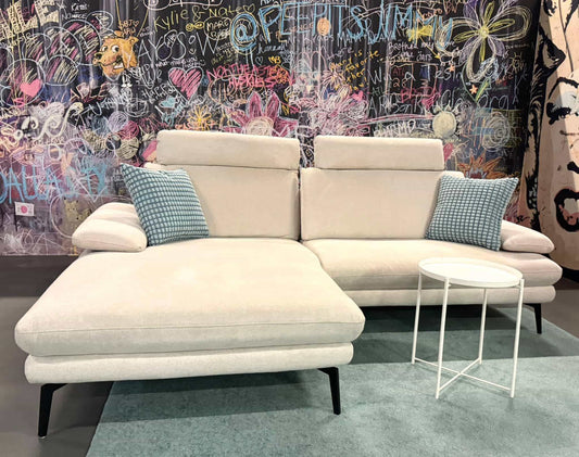 Dieter Knoll Ecksofa Small in beige - elektrische WallAway-Funktion