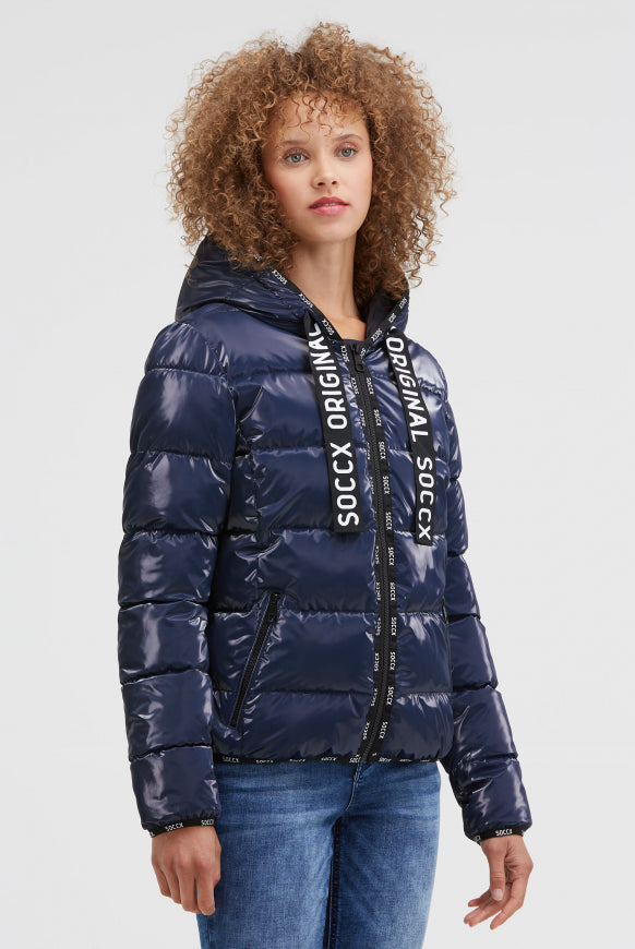 SOCCX Glänzende Steppjacke mit Kapuze und Logo