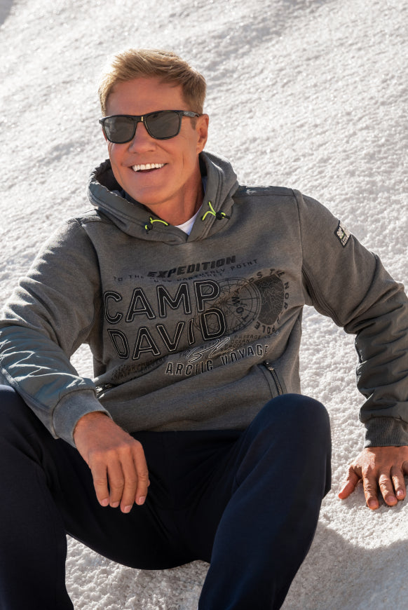 CAMP DAVID Hoodie im Materialmix mit Zippertaschen
