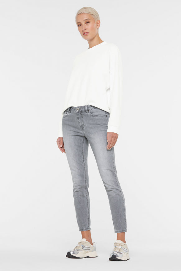 SENSES.THE LABEL Jeans MI:A Mid Rise Slim Leg