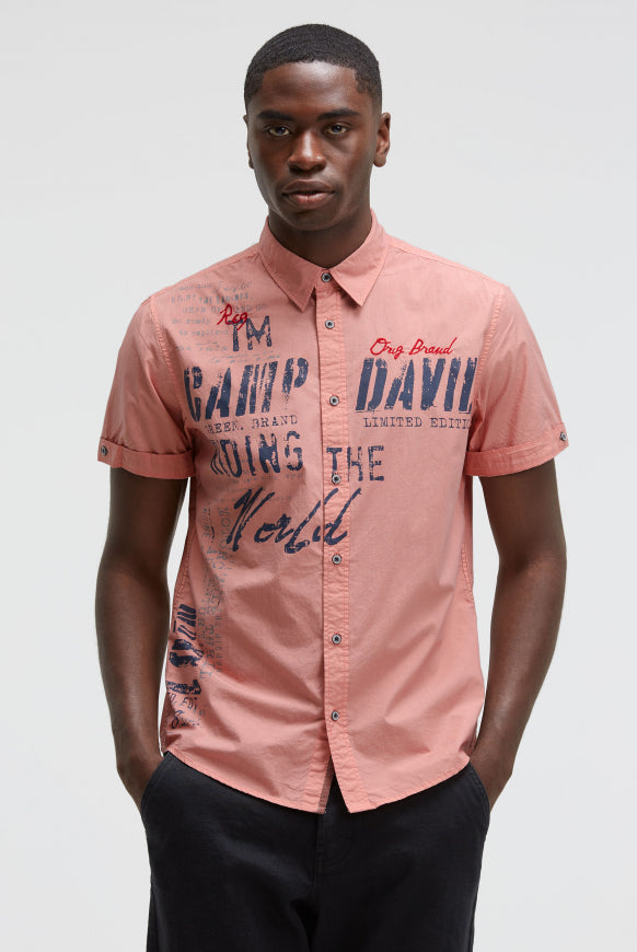 CAMP DAVID Kurzarmhemd mit Label Prints und Stickereien - old peach