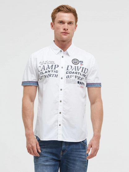 CAMP DAVID Kurzarmhemd mit Logo Artwork - opticwhite
