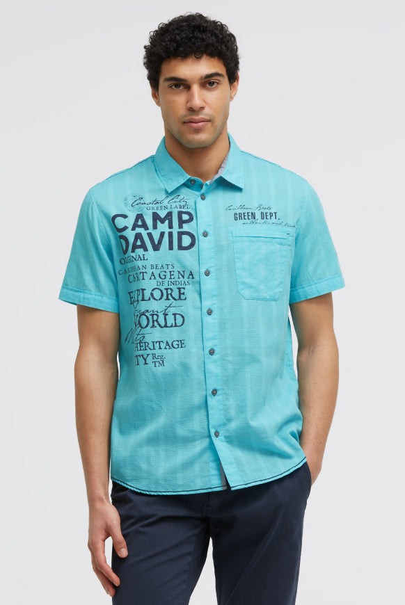 CAMP DAVID Kurzarmhemd mit Webstruktur und Logo Prints
