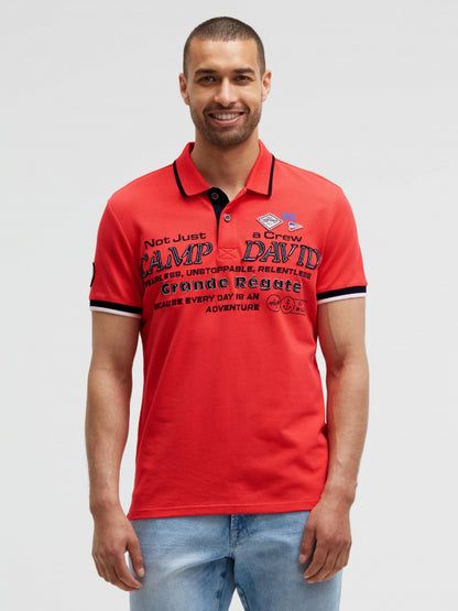 CAMP DAVID Kurzarmpolo Pikee mit Logo-Applikationen - blaze coral