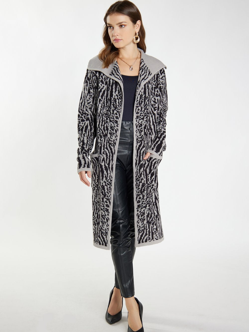 Faina Strickcardigan Damen gemustert