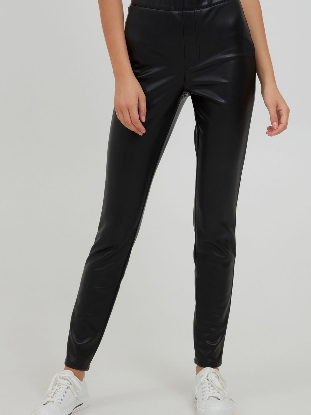 OXMO Lederimitathose Damen