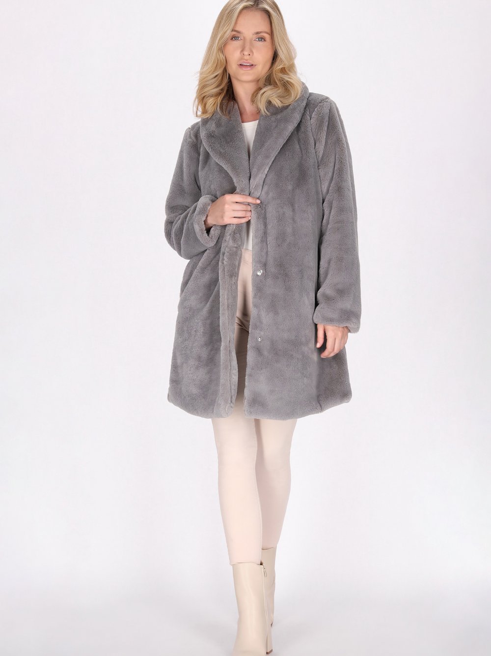 Usha Kaminsims Damen