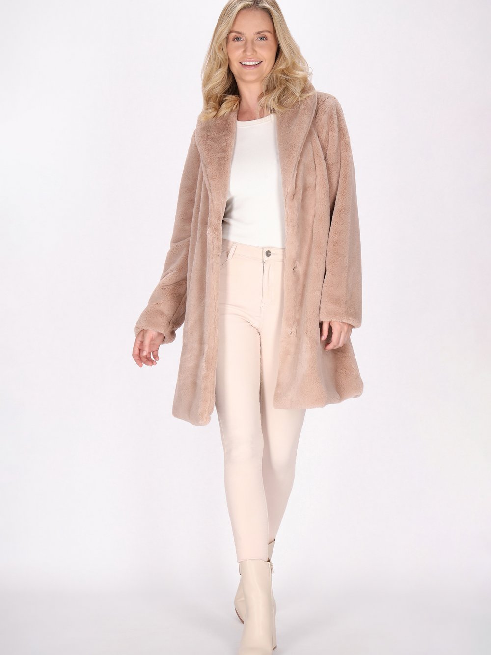 Usha Kaminsims Damen