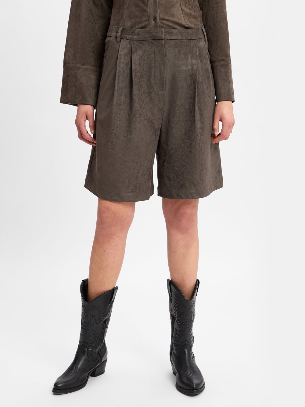 Neo Noir Shorts Damen