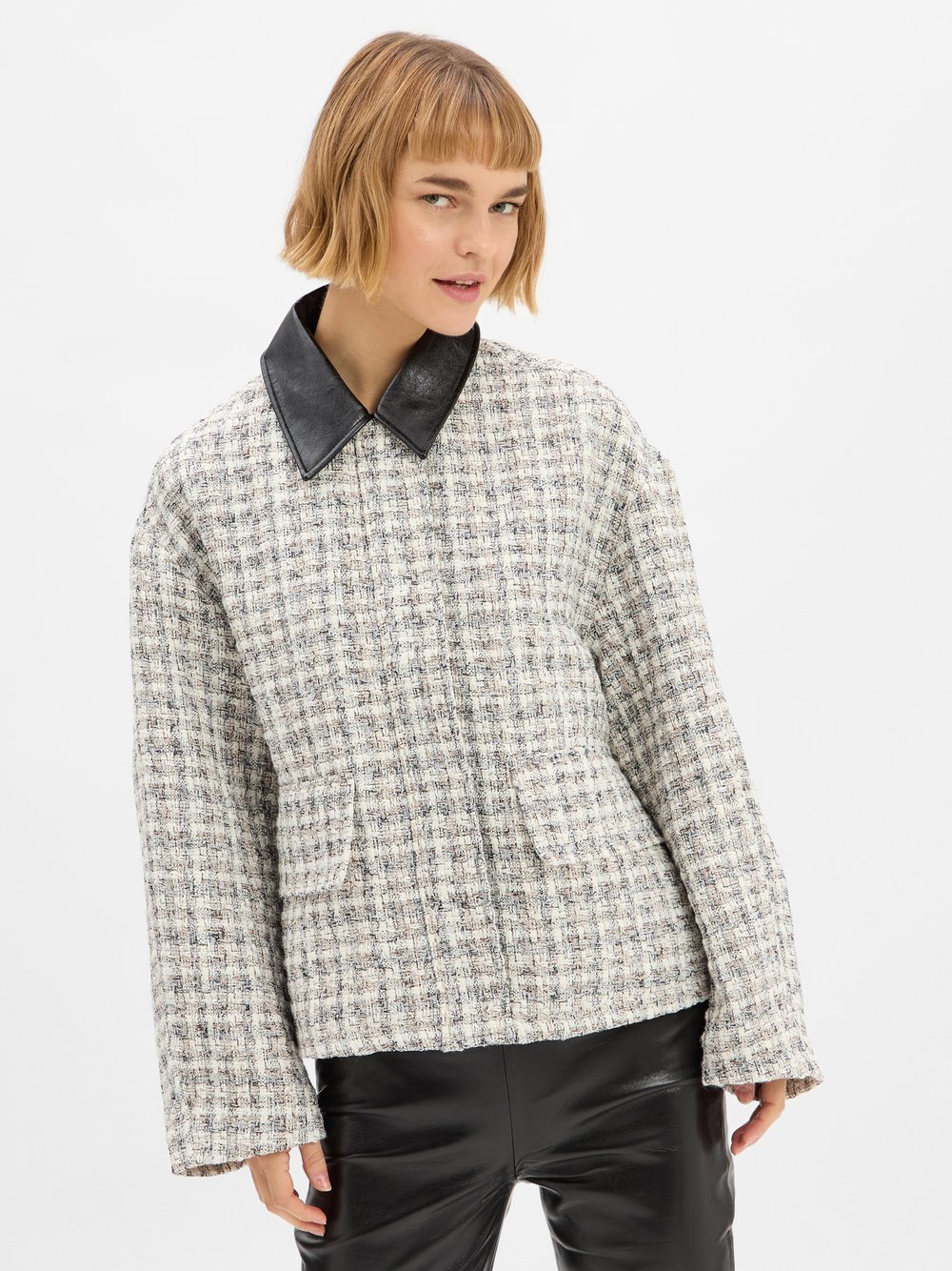 EDITED Bouclé-Jacke Damen strukturiert