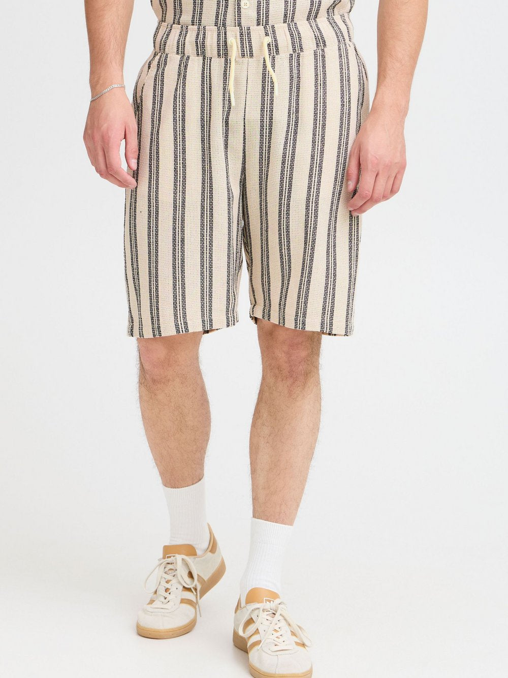 BLEND Chinoshorts Herren gestreift