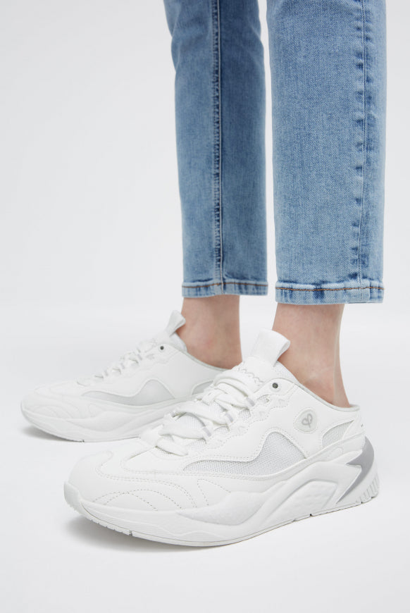 SOCCX Slip On Sneaker im tonigen Materialmix
