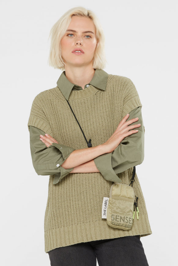 SENSES.THE LABEL Smartphone Puffer Bag mit Kordel