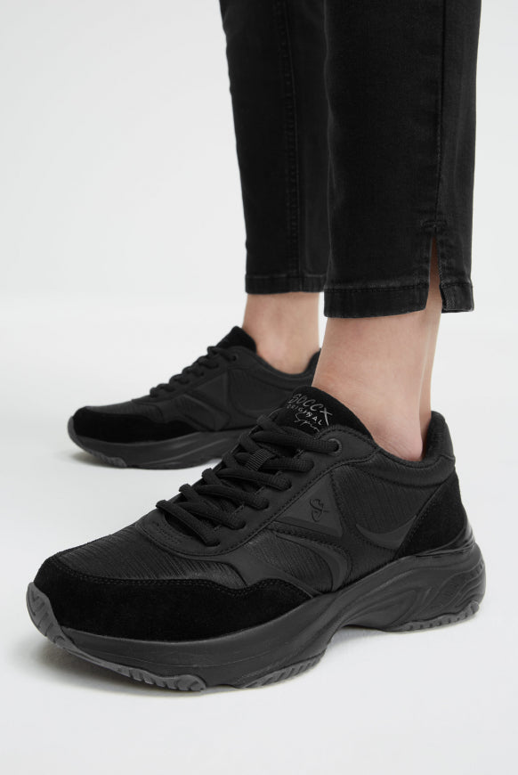 SOCCX Sneaker Low im tonigen Materialmix