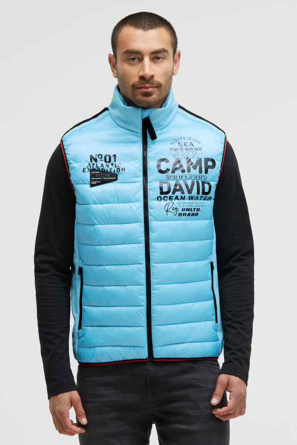 CAMP DAVID Steppweste im Materialmix mit Prints