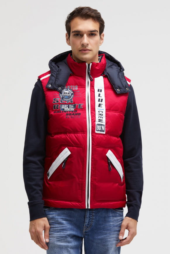 CAMP DAVID Steppweste mit Tapes, Artworks und Kapuze