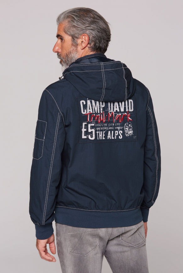 CAMP DAVID Stone Washed Blouson mit Kapuze und Artworks