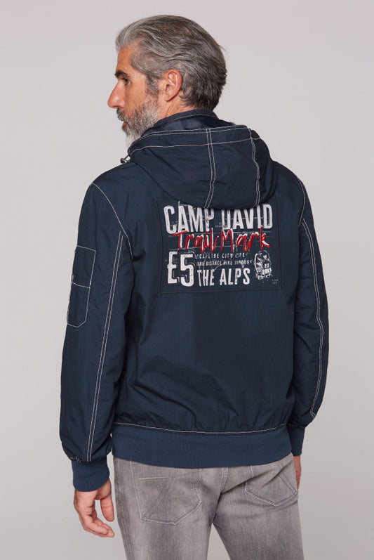 CAMP DAVID Stone Washed Blouson mit Kapuze und Artworks
