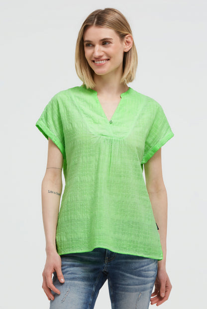 SOCCX Strukturierte Crepe-Bluse mit V-Öffnung - neon green